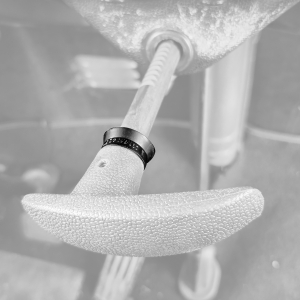 Buffer emergency brake handle