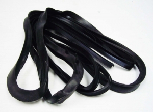 Front hood seal