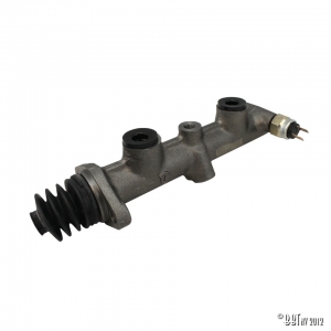 Master cylinder w/o servo and w/o ABS -07/82