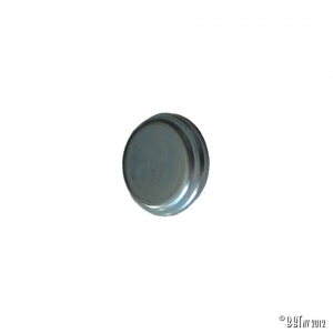 Plug for camshaft in engine case